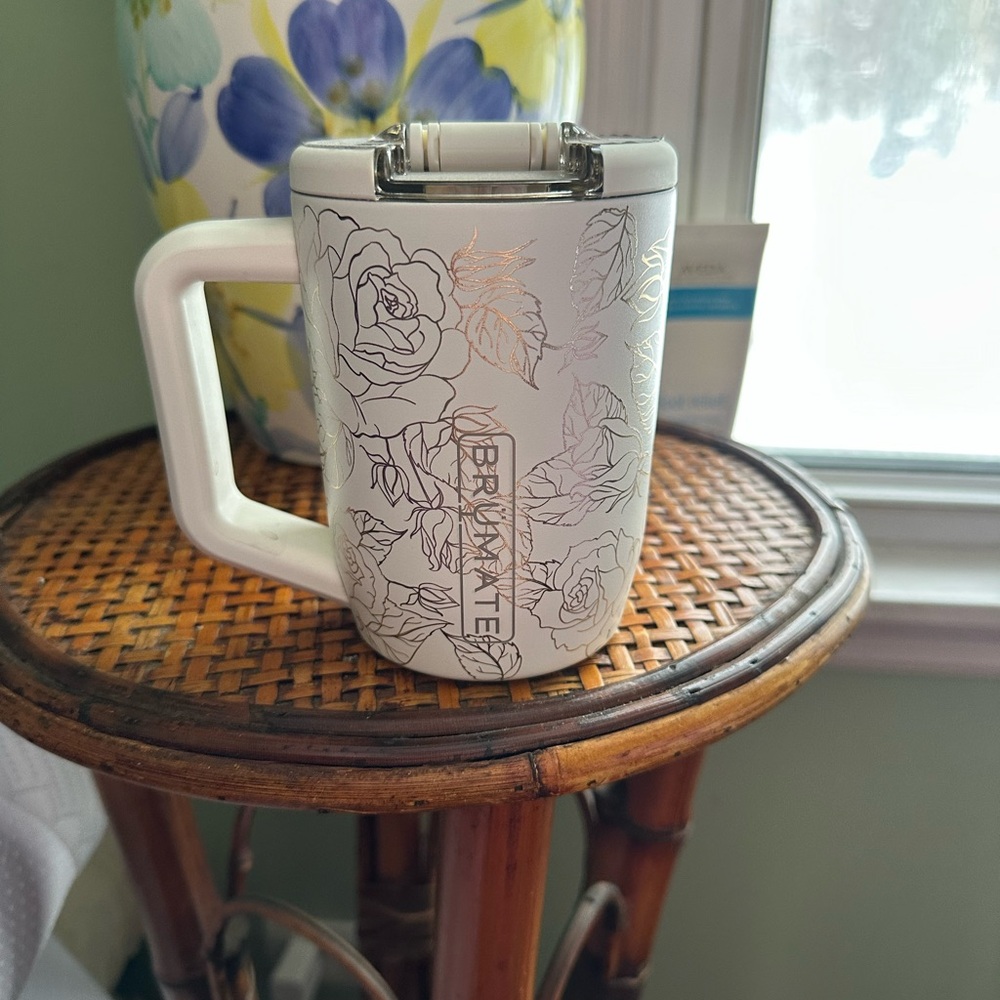 BrüMate Enchanted Rose 15oz MUV